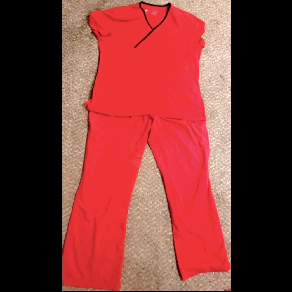Urbane scrubs